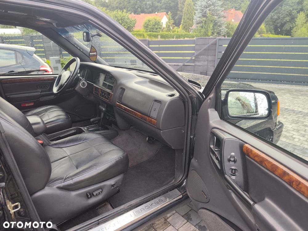 Jeep Grand Cherokee - 9