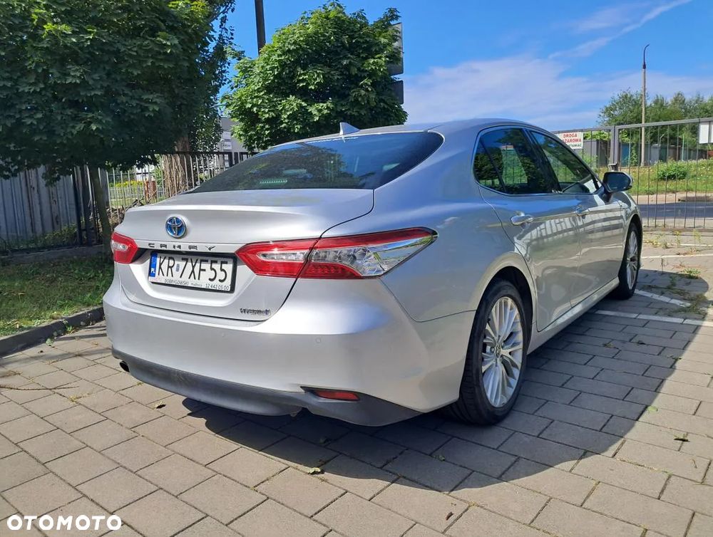 Toyota Camry 2.5 Hybrid Executive CVT - 3
