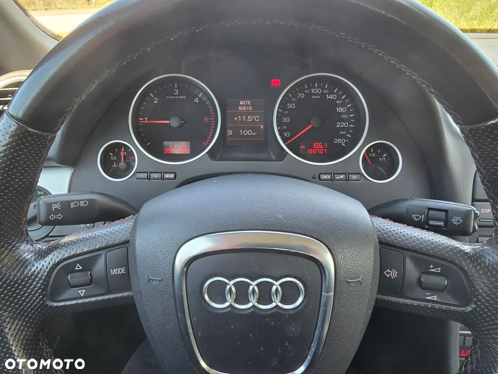 Audi A4 Cabrio 2.0 TDI DPF - 16