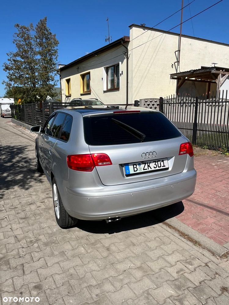 Audi A3 Sportback - 3