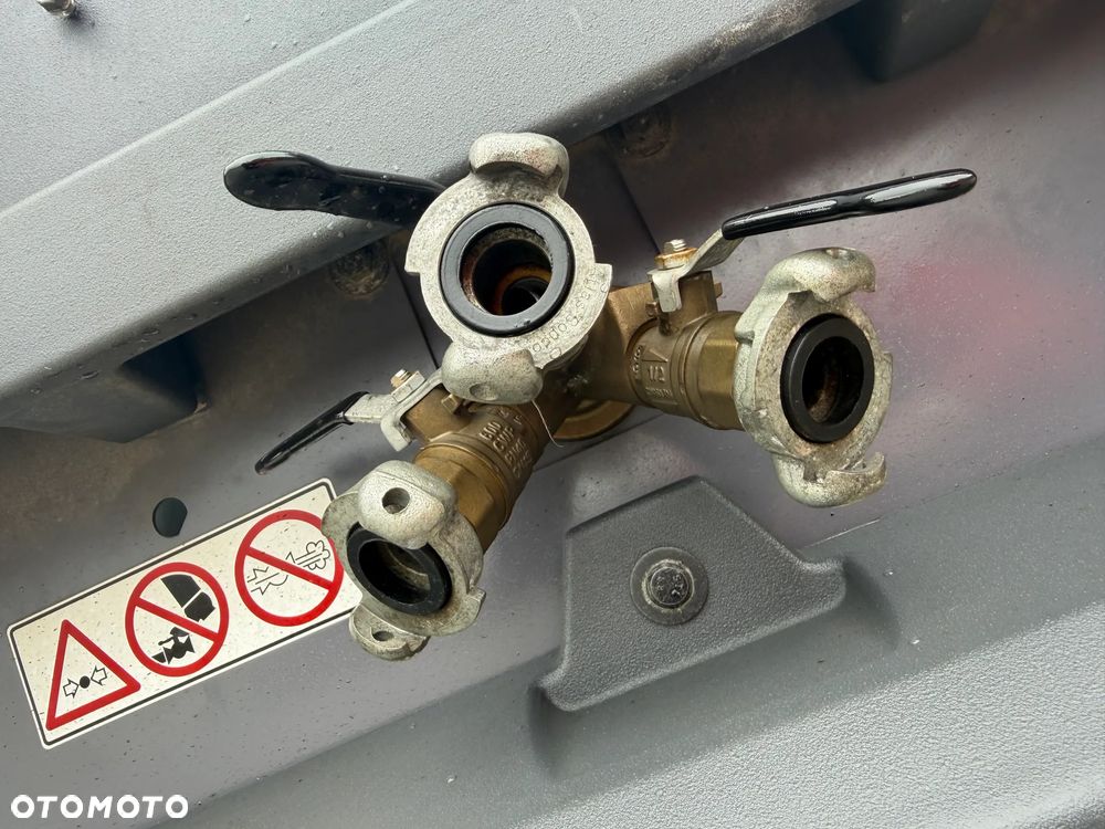 Atlas Copco XAS88 Kompresor Śrubowy. 738 mtg. 2021rok. Sprężarka 5,4m3. Przyczepka jezdna do rejestracji jako pojazd. Regulacja ciśnienia bar od 1-7. Silnik Kubota 4cylindry. 50km. Potężna moc. Sprowadzony z Norwegii. Maszyna jak Nowa z Salonu! Okazja. Zadbana Maszyna. Dokumenty, książka. Opony nówki! Zero zużycia potężna moc. Chłodnica Cyklonowa (osuszacz) !!! - 26