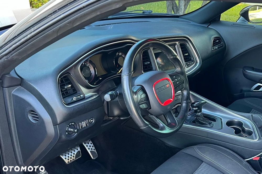 Dodge Challenger Automatik R/T Plus - 10