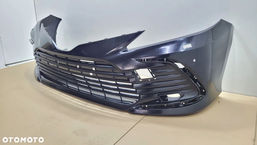 TOYOTA CAMRY VIII VX70 LIFT 21- zderzak przedni ŁADNY - 4