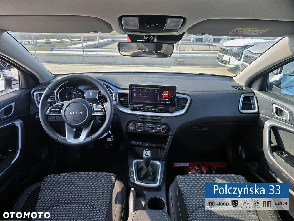 Kia Ceed - 14