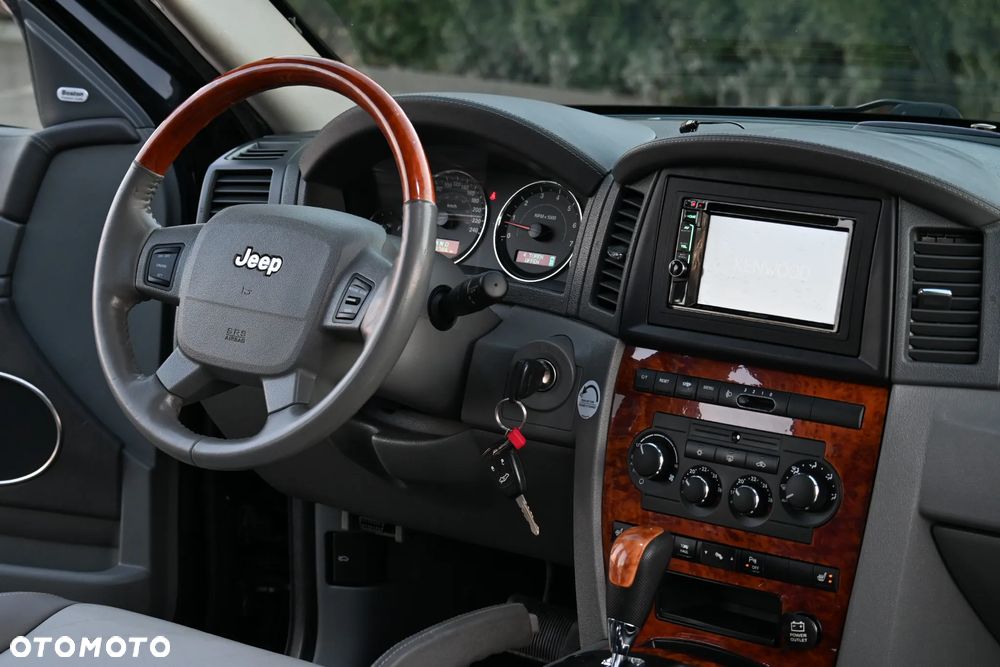 Jeep Grand Cherokee 5.7 V8 HEMI Automatik Overland - 27