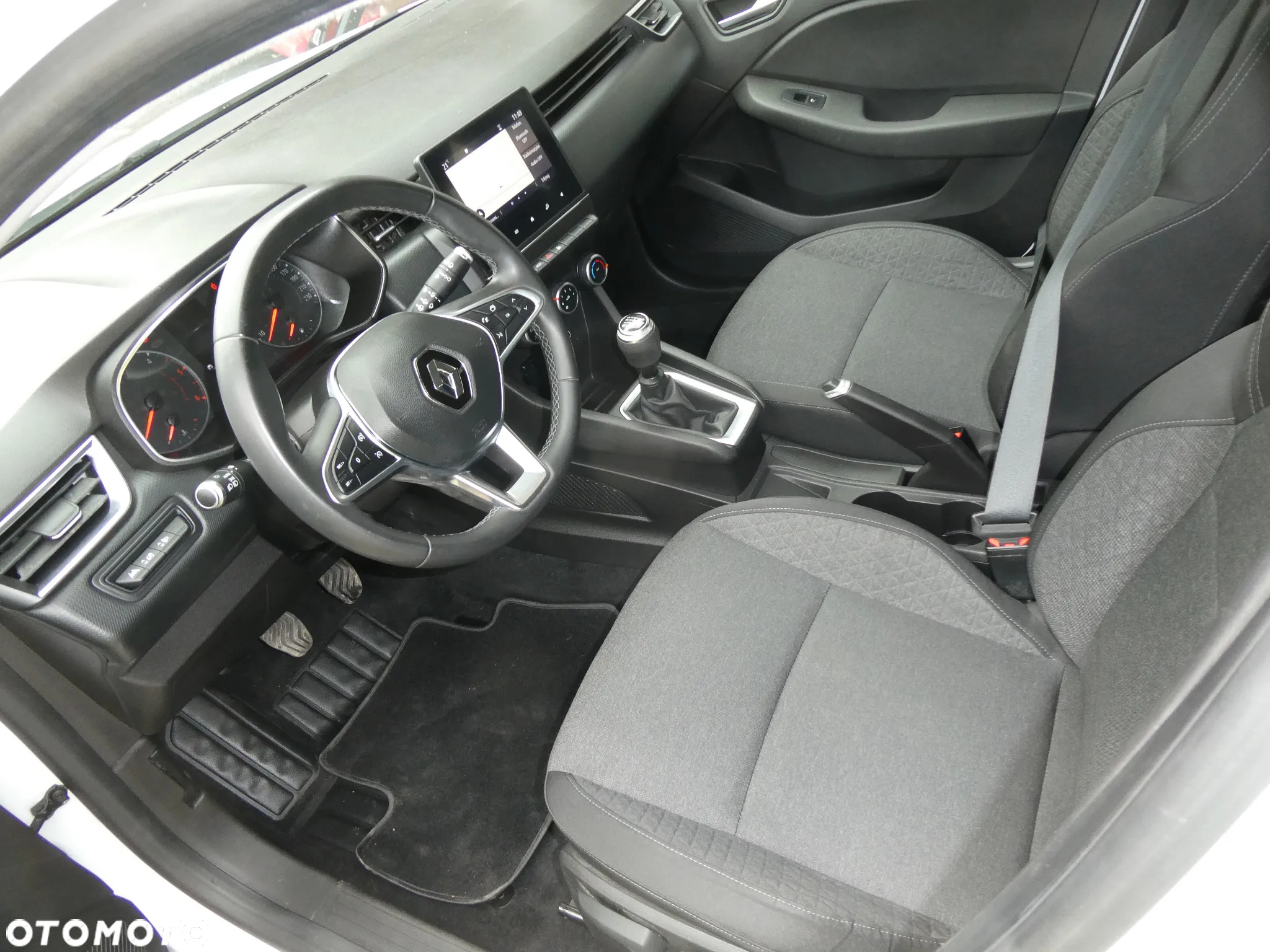 Renault Clio - 8