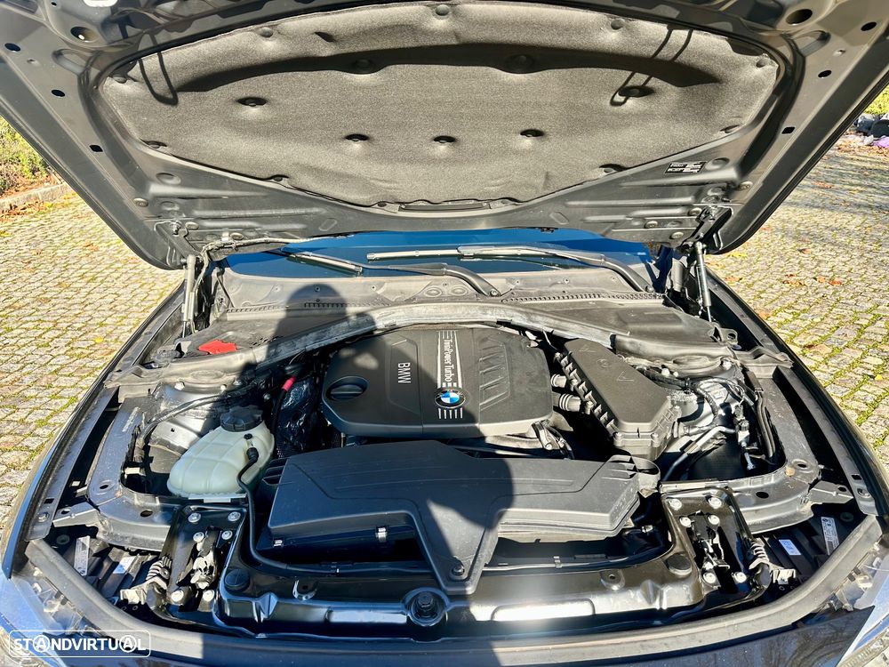 BMW 320 d EfficientDynamics Line Sport - 33