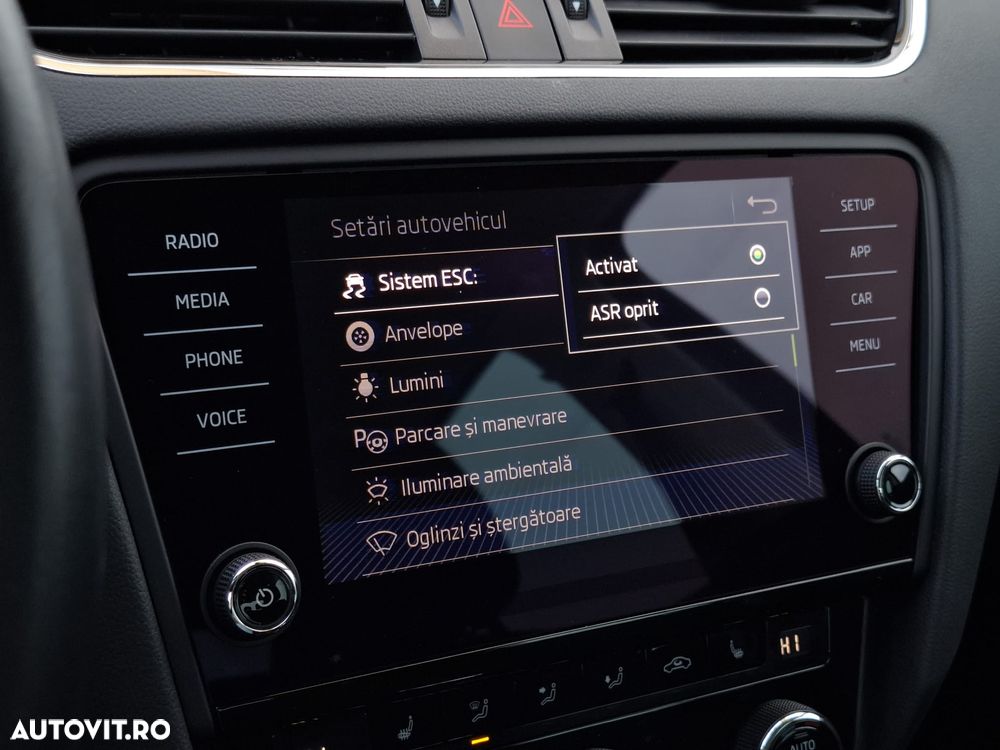 Skoda Octavia 2.0 TDI DSG Style - 18