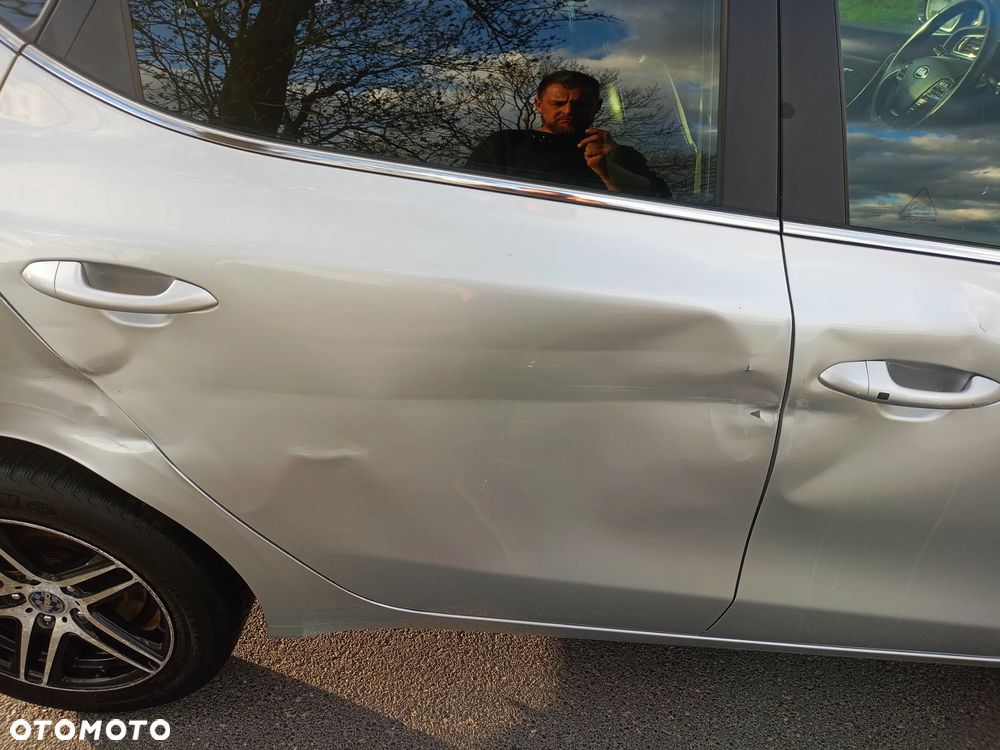 Kia Ceed 1.6 CRDi 128 ISG Platinum Edition - 6