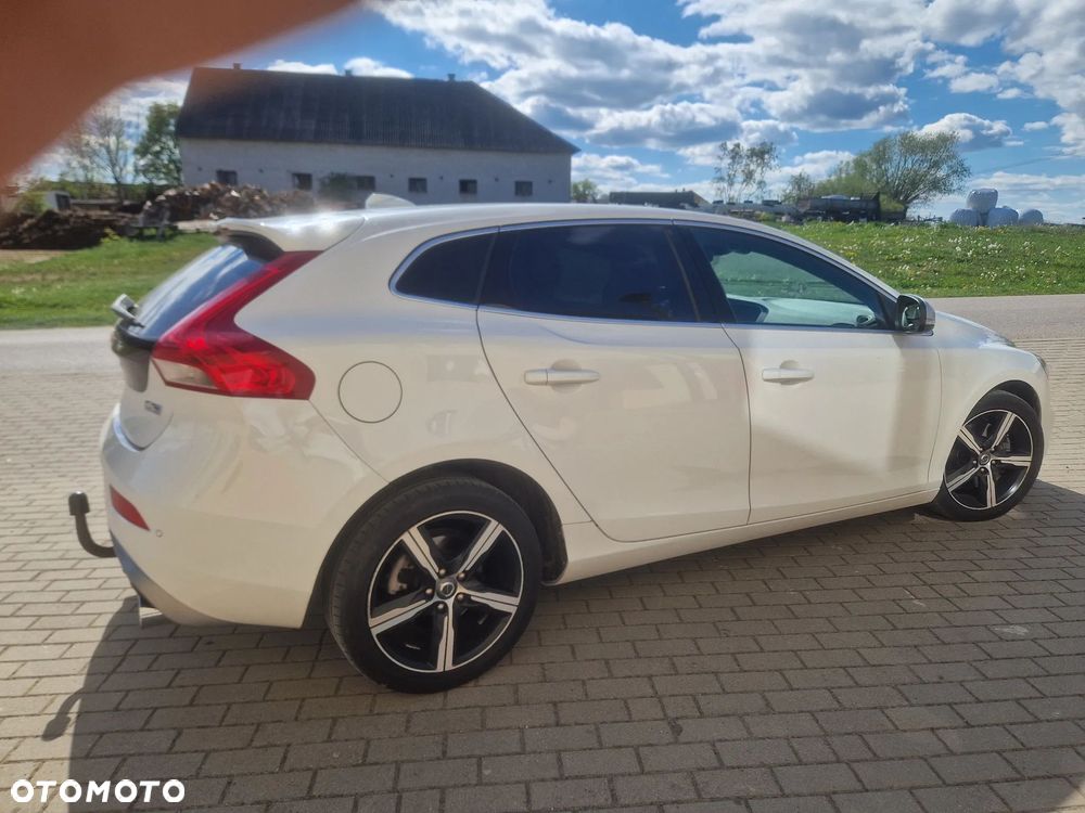 Volvo V40 D3 Geartronic RDesign - 8