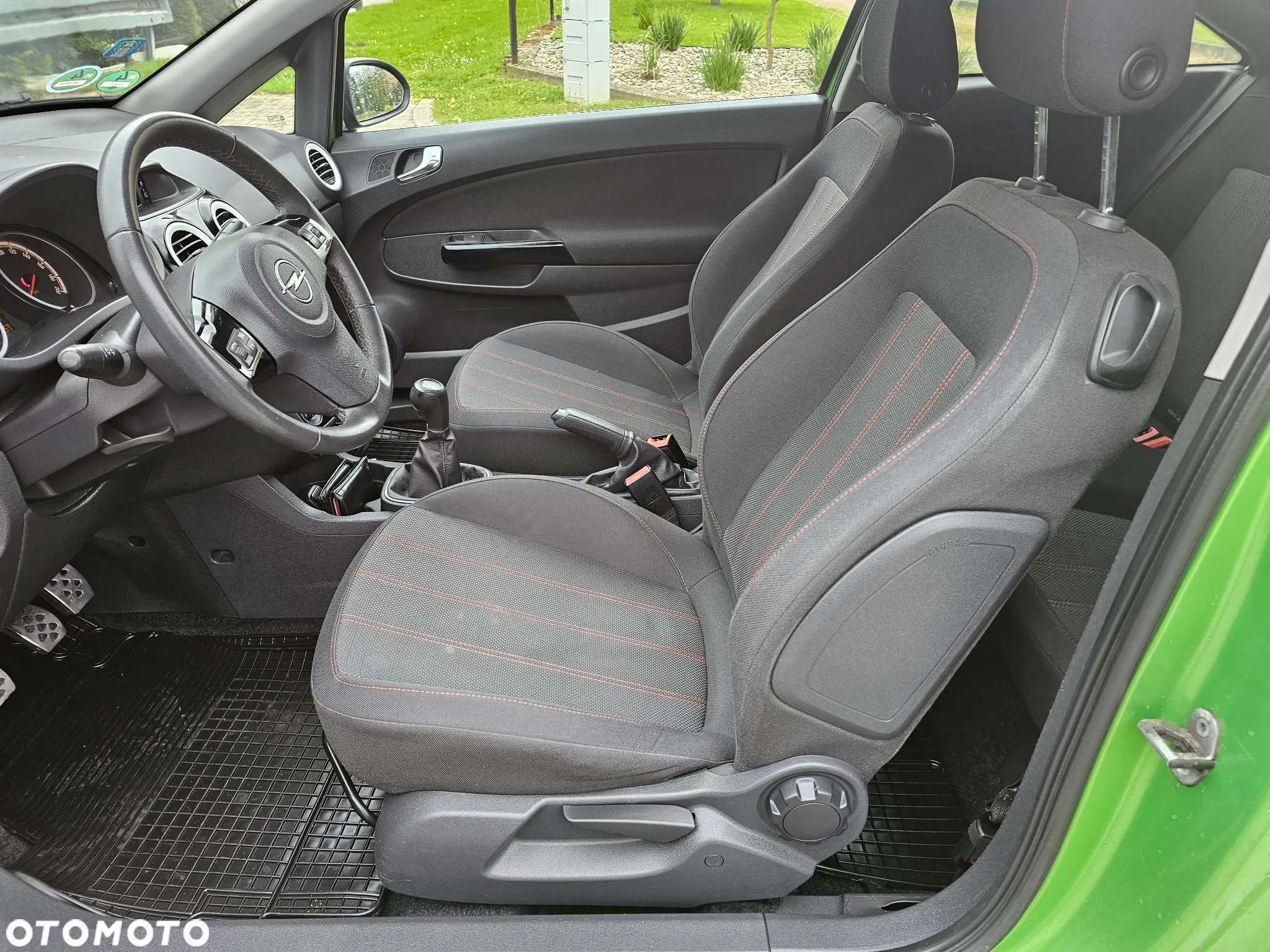 Opel Corsa 1.4 16V Color Edition - 8
