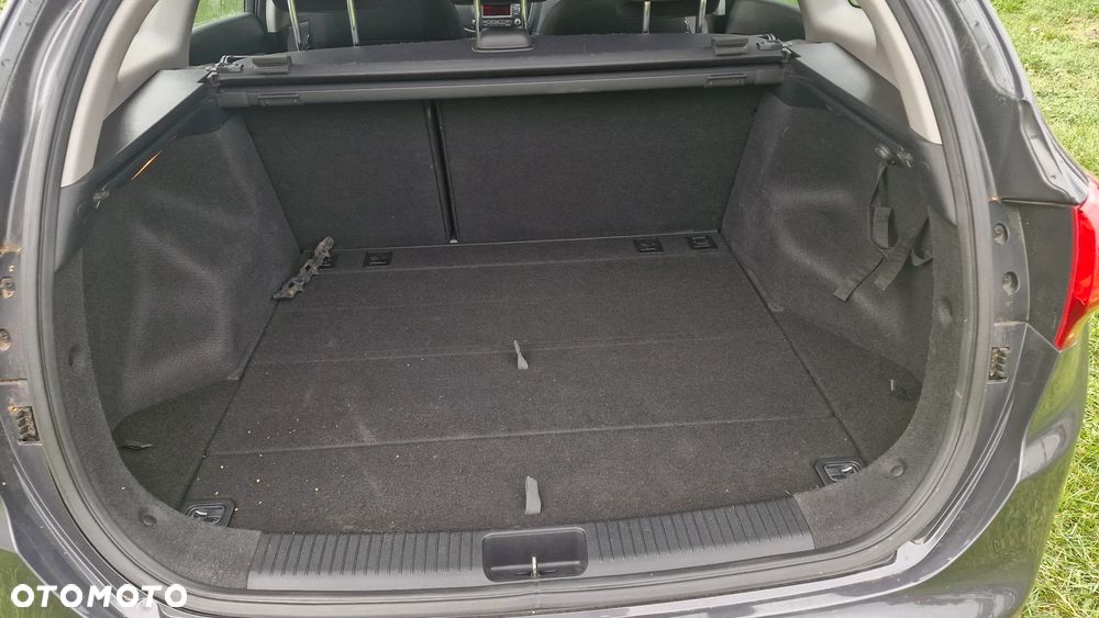 Kia Ceed - 14