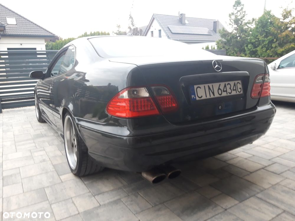 Mercedes-Benz CLK - 11