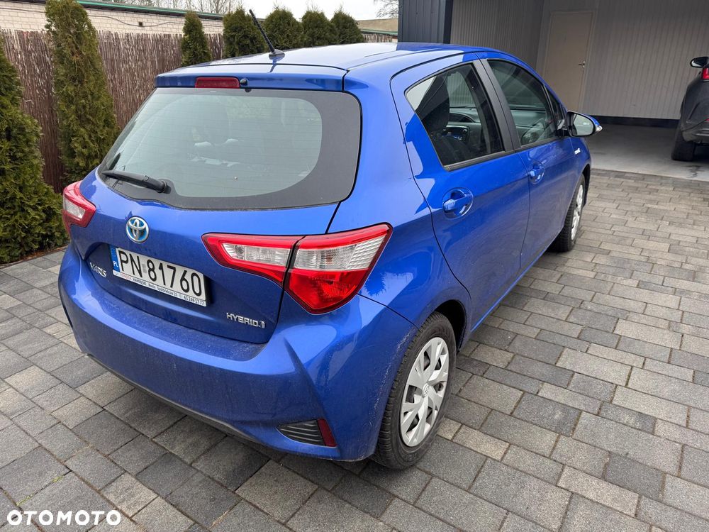 Toyota Yaris Hybrid 100 Life - 3