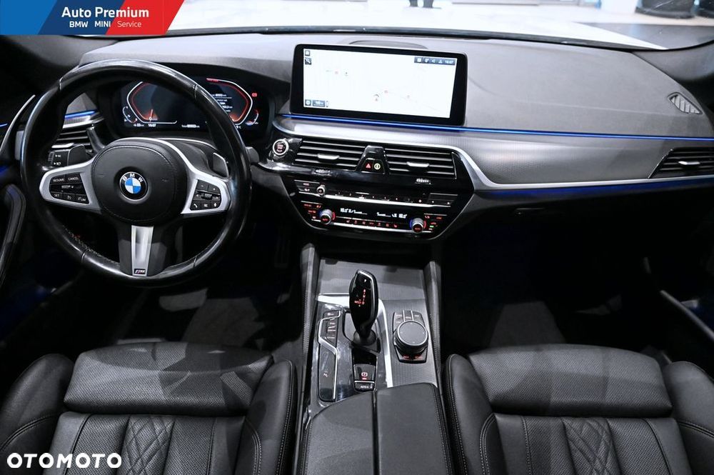 BMW Seria 5 520i mHEV - 14