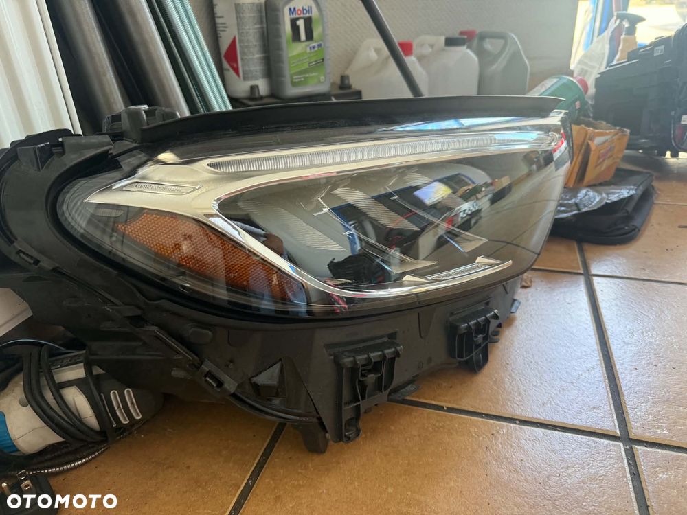 Lampa Reflektor Przód przedni Mercedes GLC - 2