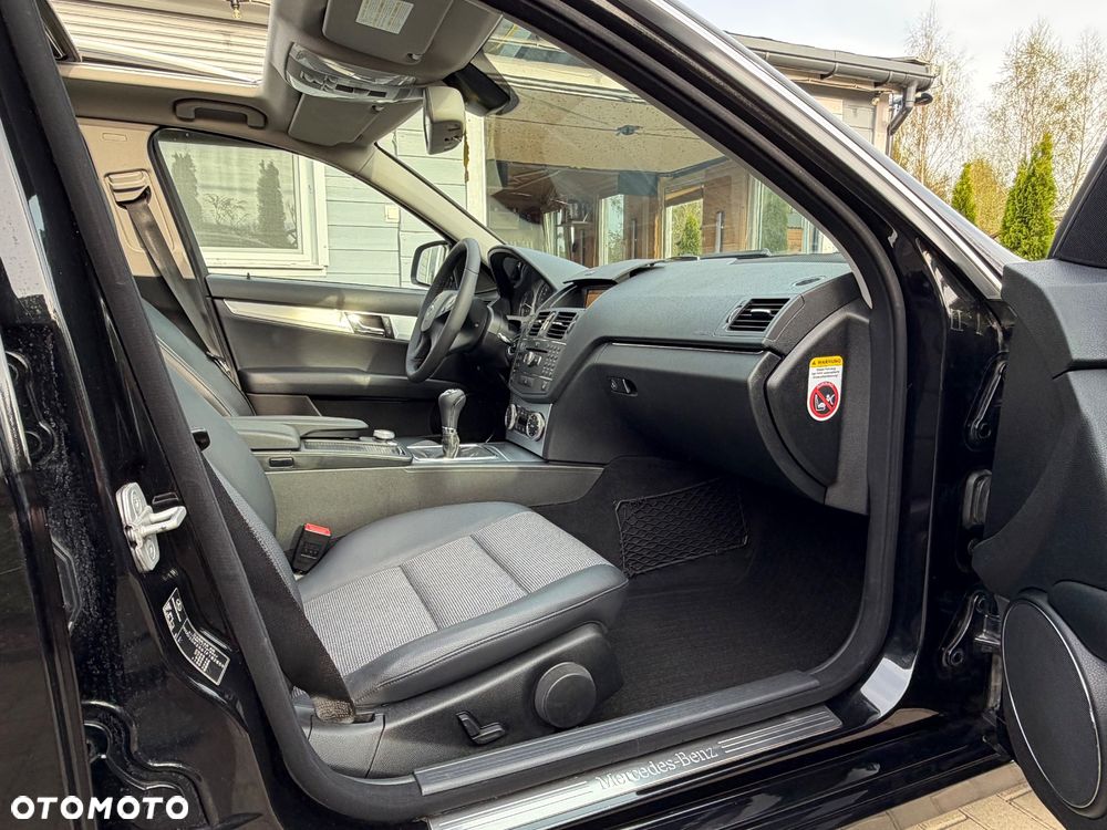 Mercedes-Benz Klasa C 180 Kompressor - 26