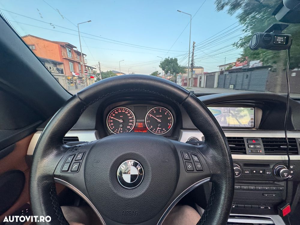 BMW Seria 3 320i - 8
