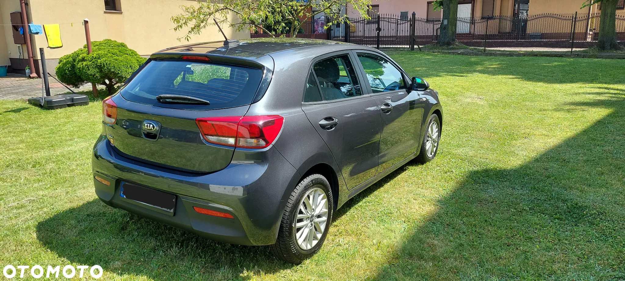 Kia Rio - 5