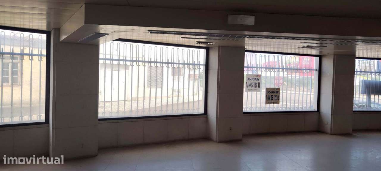 Loja / Comércio com 140 m² em Rossio ao Sul do Tejo, Abrantes - Grande imagem: 5/7
