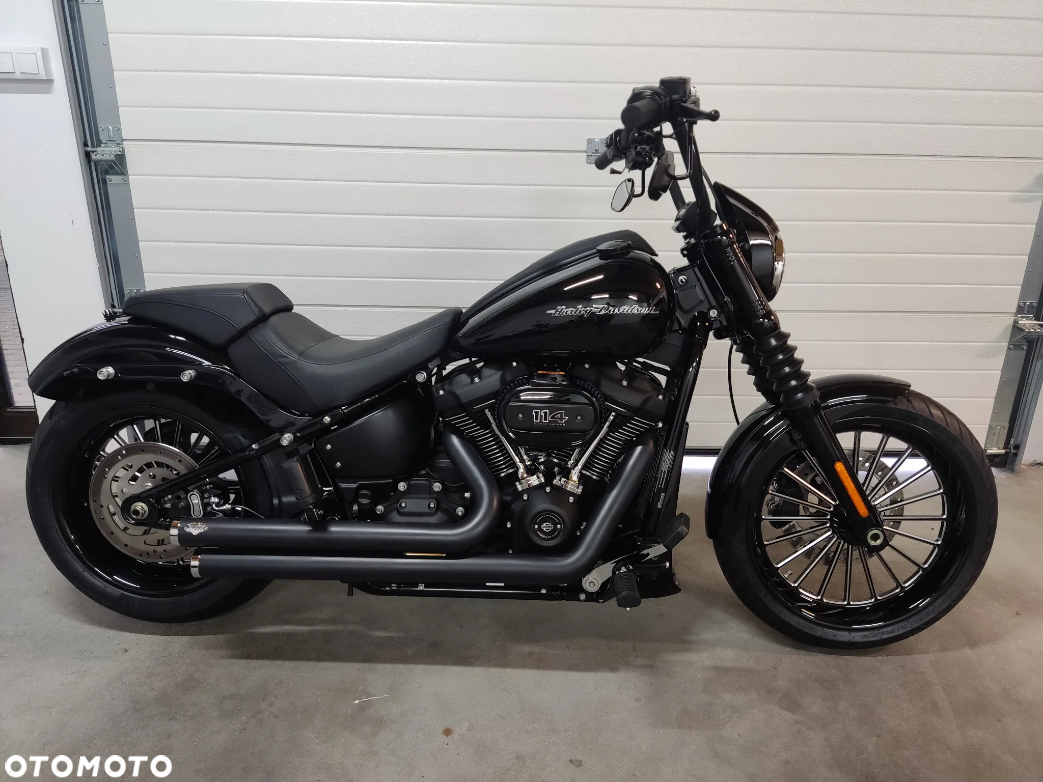 Harley-Davidson Softail Street Bob - 2