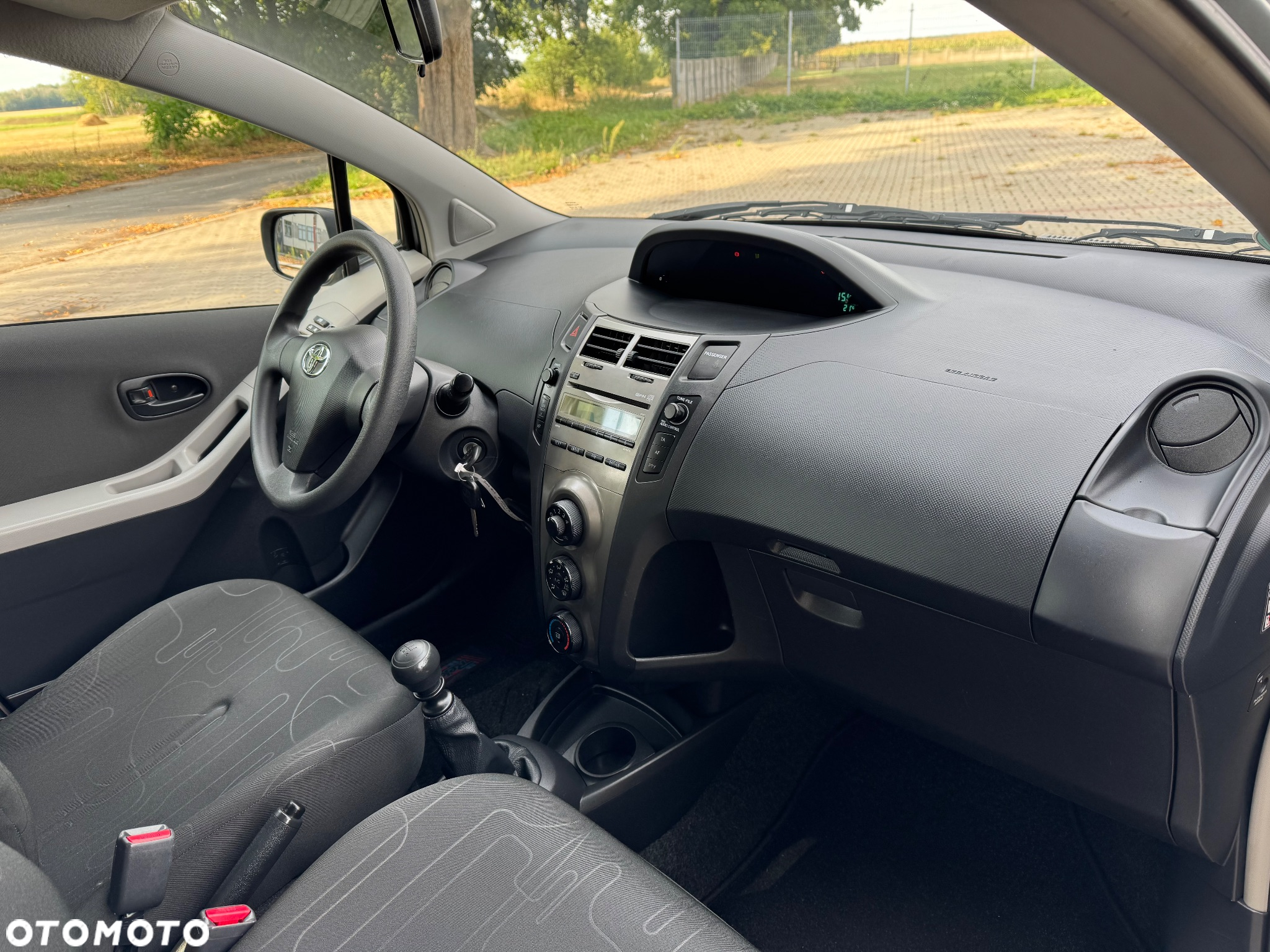 Toyota Yaris - 30