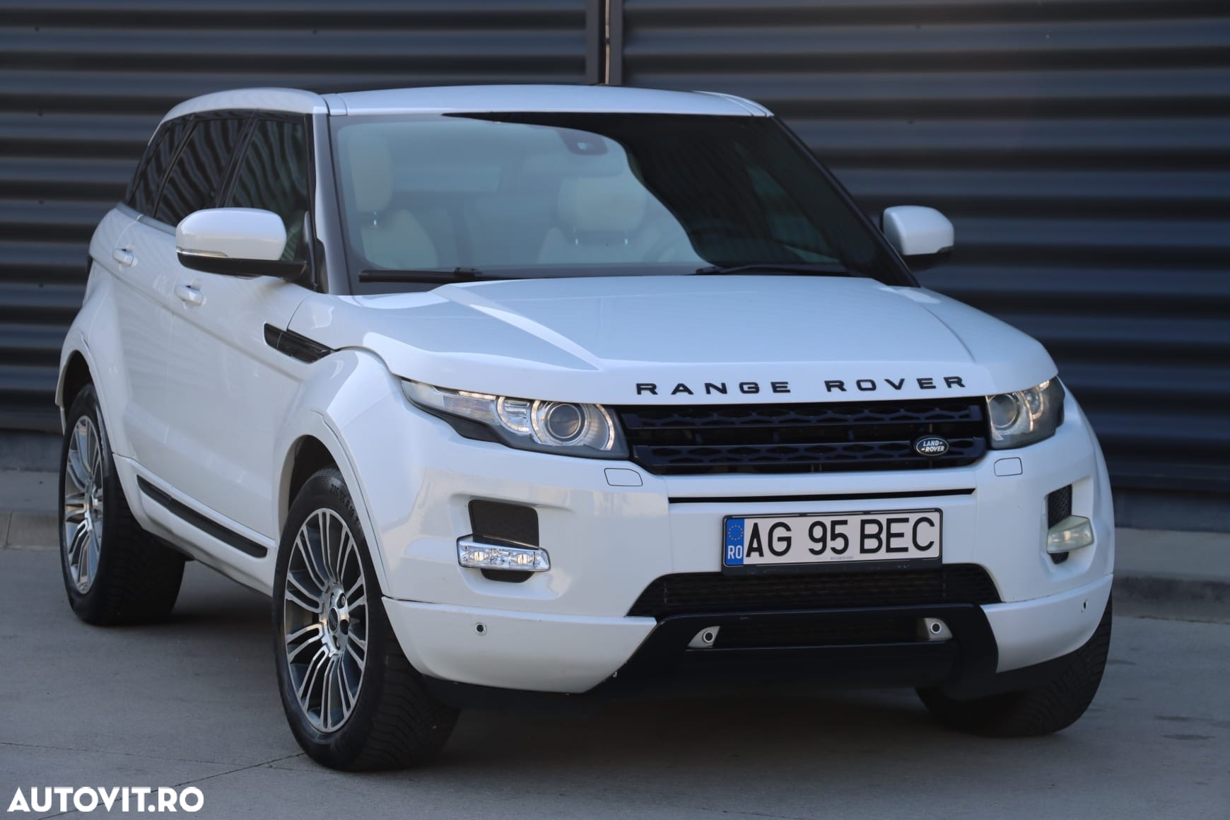Land Rover Range Rover Evoque - 15
