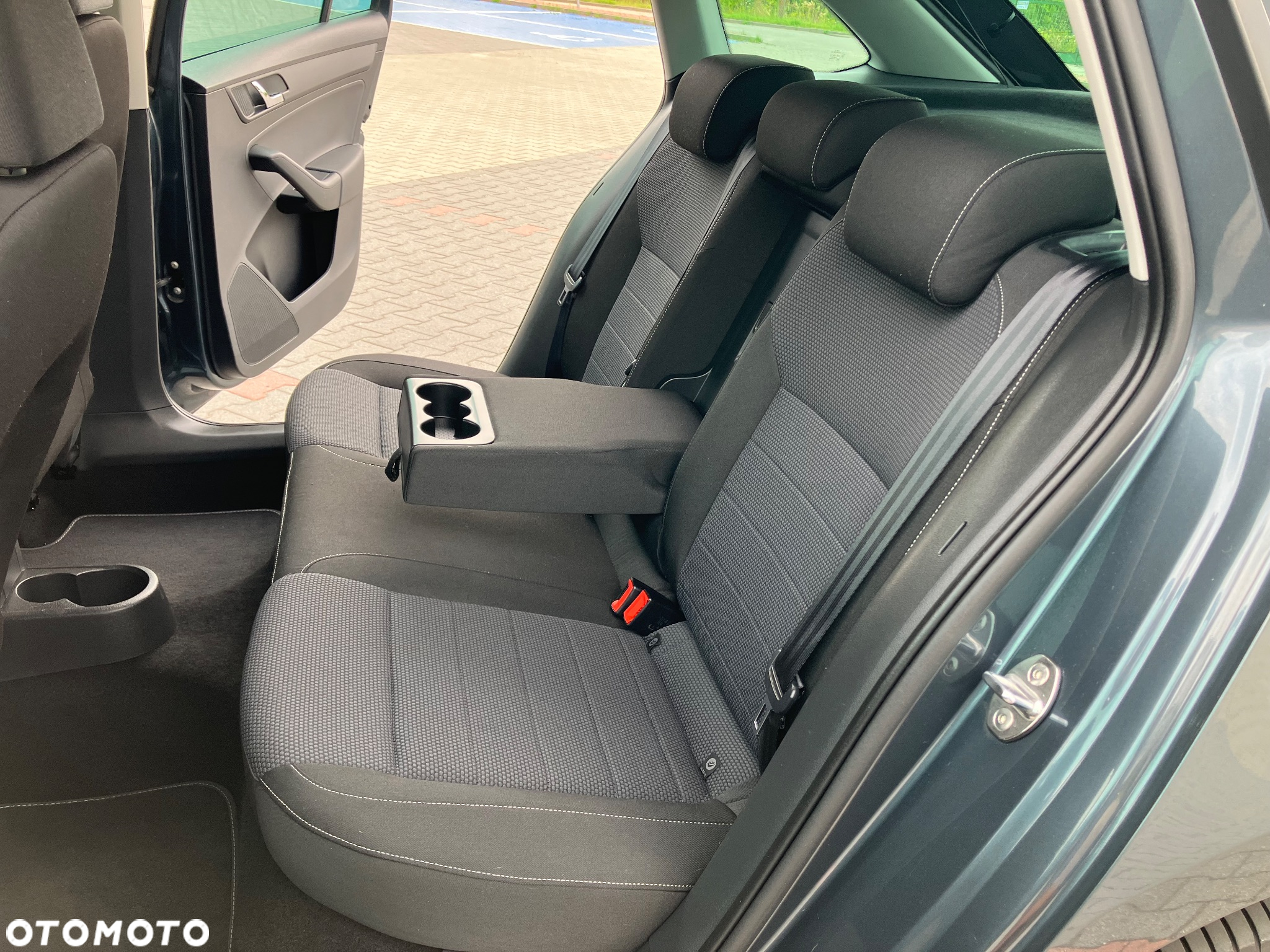 Skoda RAPID 1.6 TDI DPF Edition DSG - 18
