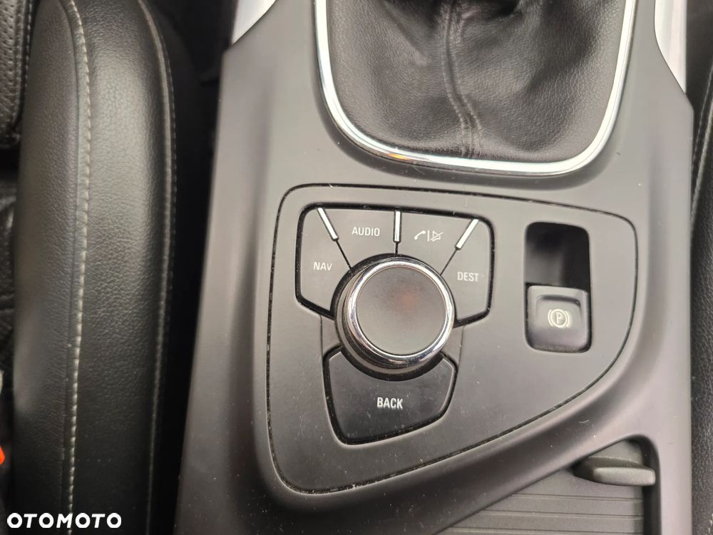 Opel Insignia - 29
