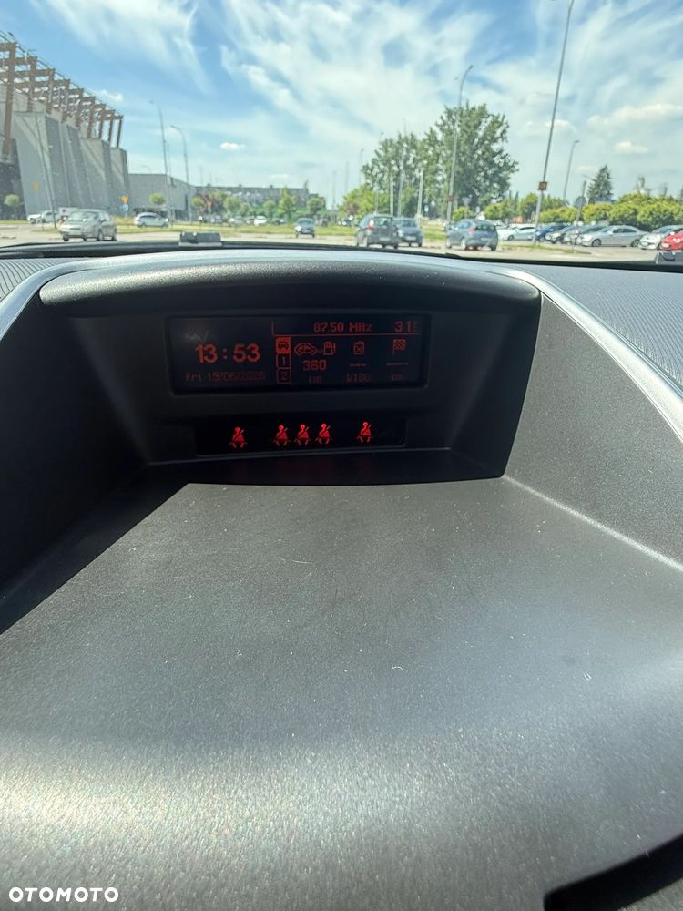 Peugeot 207 90 HDi FAP forever - 13
