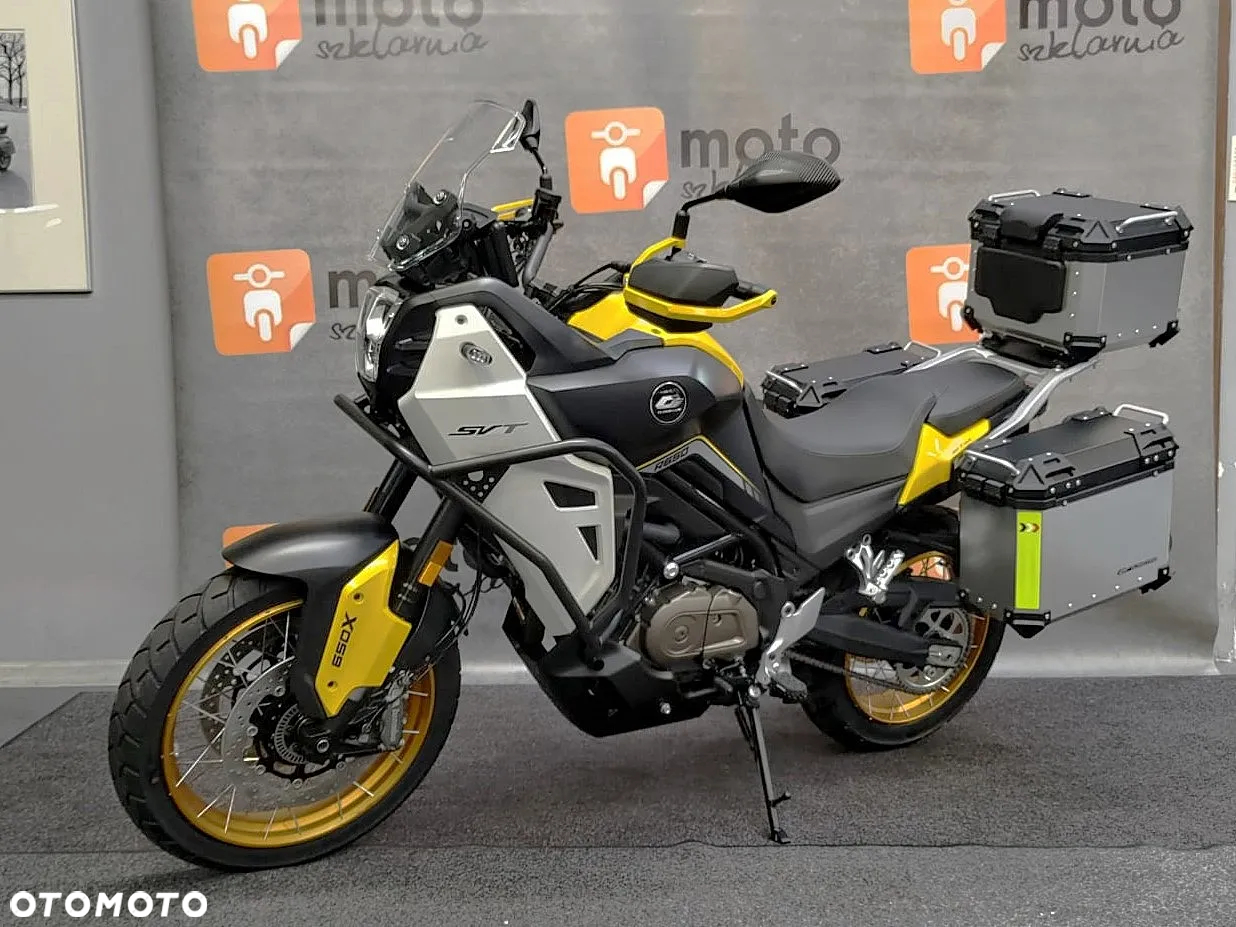 QJMOTOR SVT 650X - 10