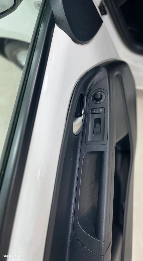 VW Up! 1.0 BlueMotion Move Auto - 11