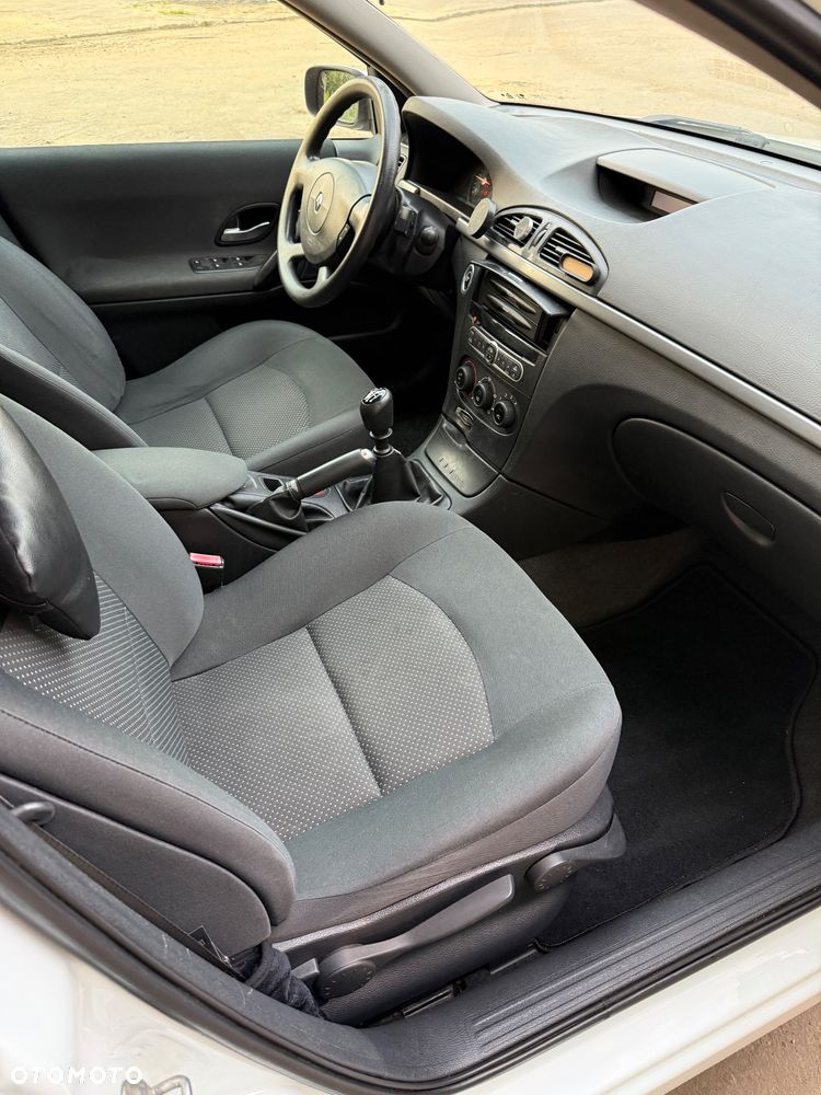 Renault Laguna 1.9 dCi Confort Authentique - 18
