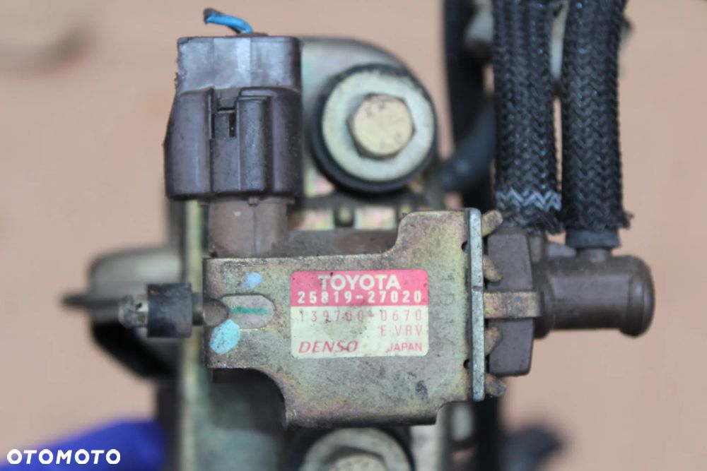 ZAWÓR EGR TOYOTA COROLLA VERSO I E12 2.0 D4D 1CD 25620-27070 - 2