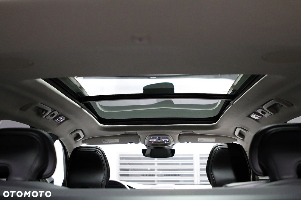 Volvo XC 60 B5 B AWD Ultra Black Edition - 33