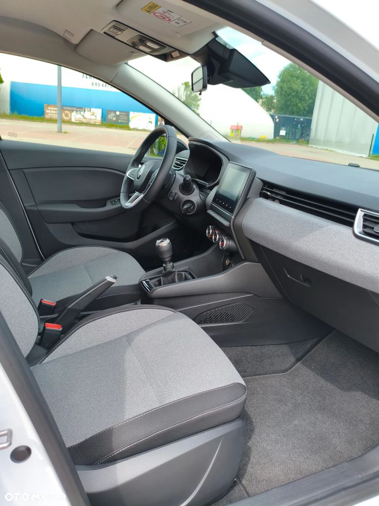 Renault Clio - 20