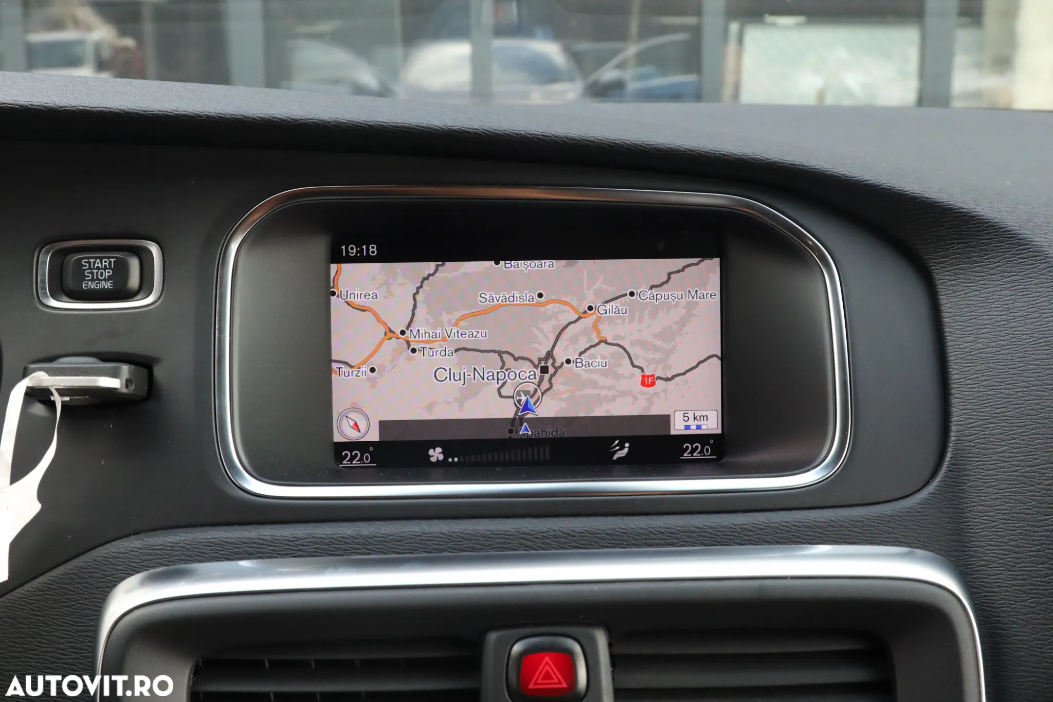 Volvo V40 D3 Geartronic RDesign - 36