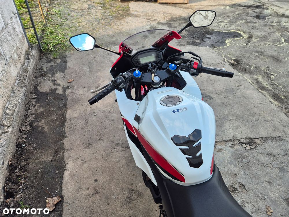 Honda CBR - 11