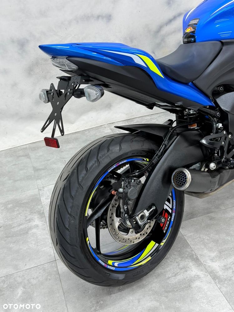 Suzuki GSX 1000 - 28