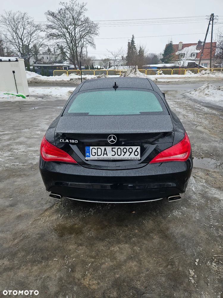 Mercedes-Benz CLA 180 7G-DCT - 4