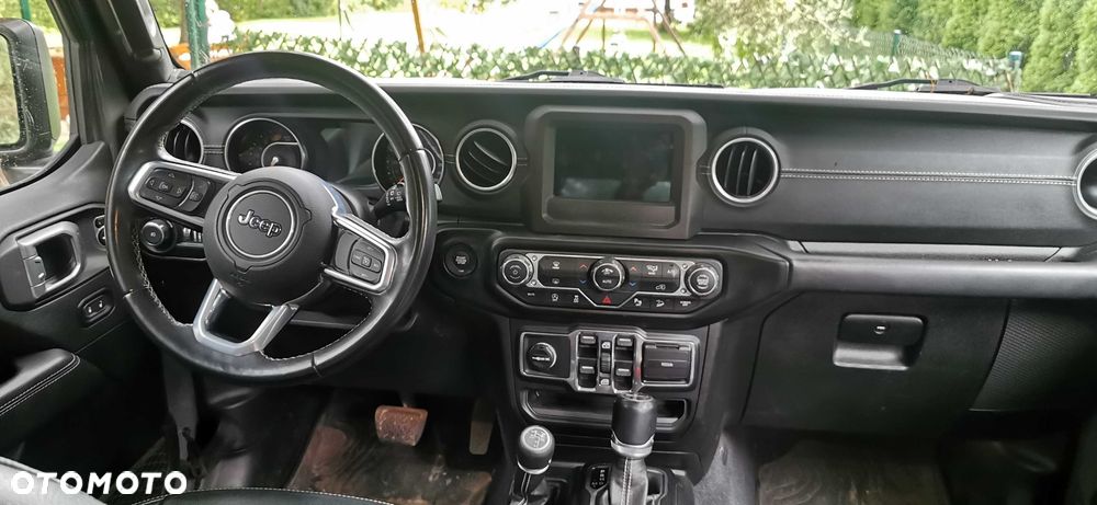 Jeep Wrangler - 4