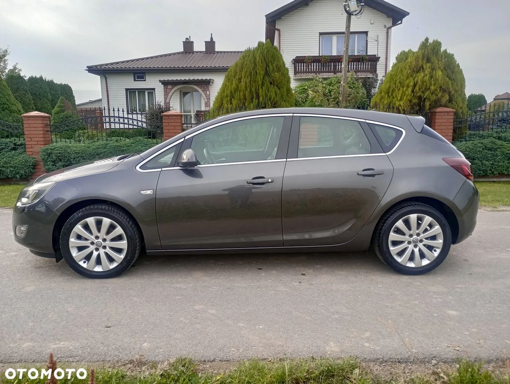 Opel Astra 1.4 Turbo Cosmo - 3