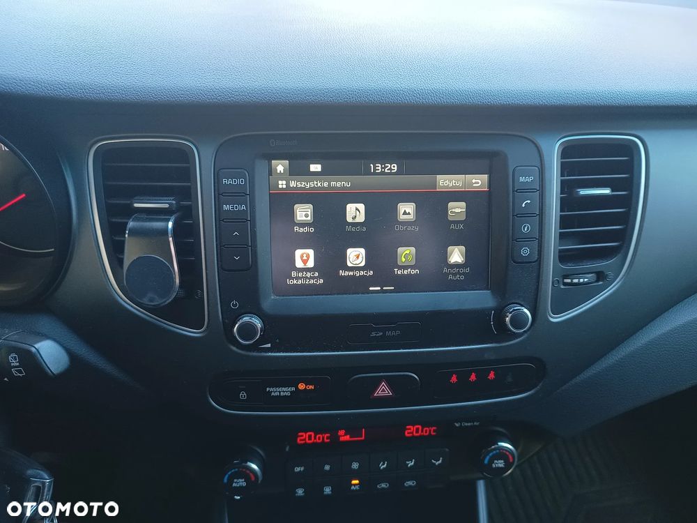 Kia Carens 1.6 GDI Dream Team Edition - 12