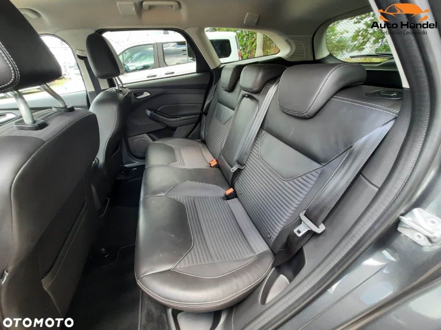 Ford Focus Turnier 1.0 EcoBoost Start-Stopp-System TITANIUM - 34