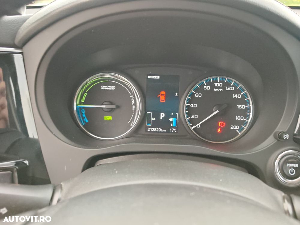 Mitsubishi Outlander 2.0 4WD - 15