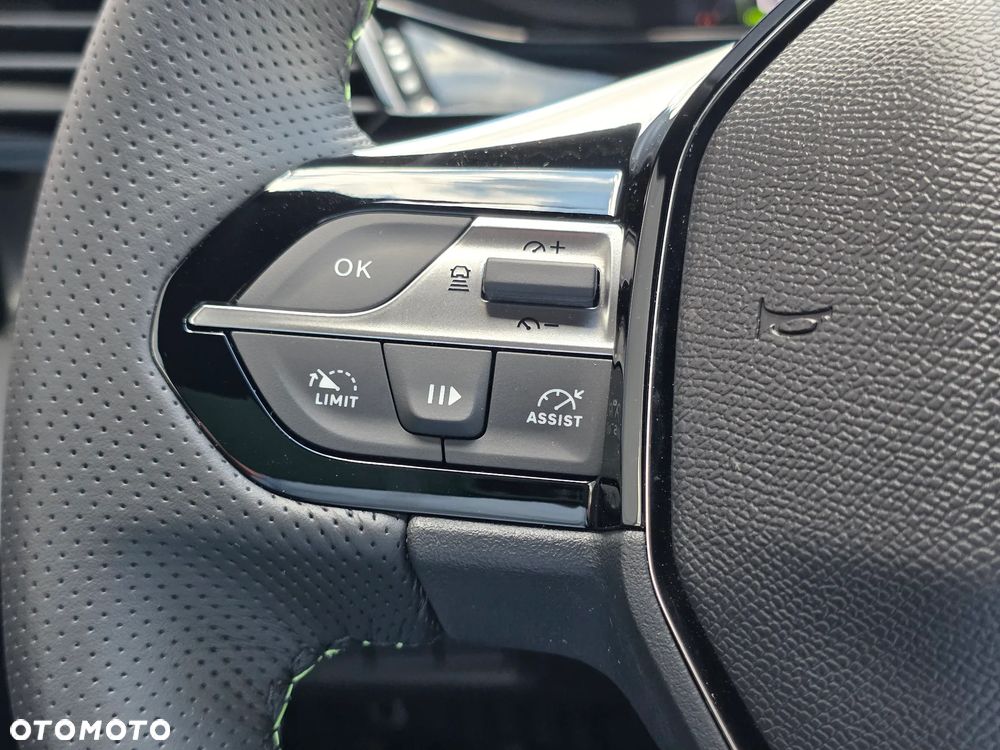 Peugeot 308 1.5 BlueHDi GT Exclusive S&S EAT8 - 19