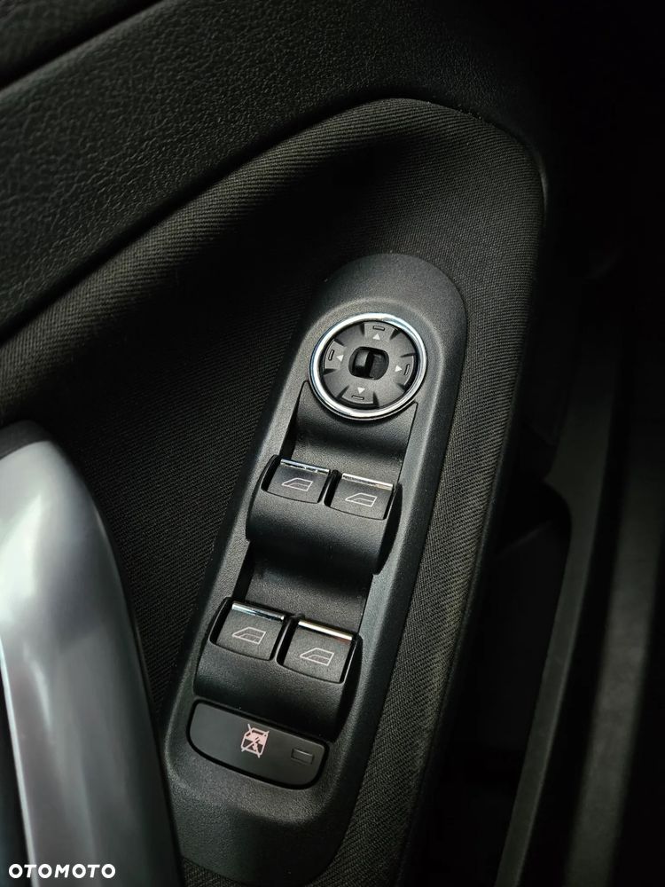 Ford Mondeo 2.0 Ghia Executive - 21