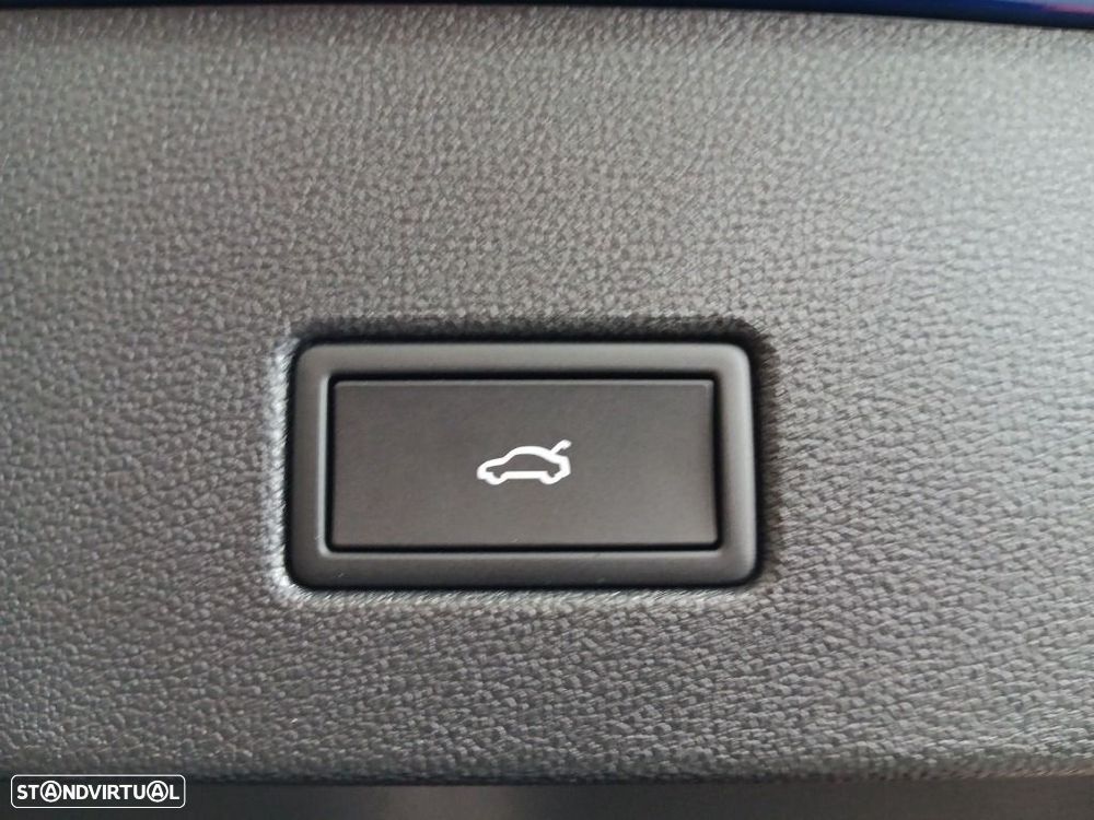 VW T-Roc 1.5 TSI R-Line DSG - 32