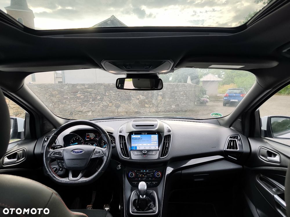 Ford Kuga 1.5 EcoBoost 2x4 ST-Line - 14
