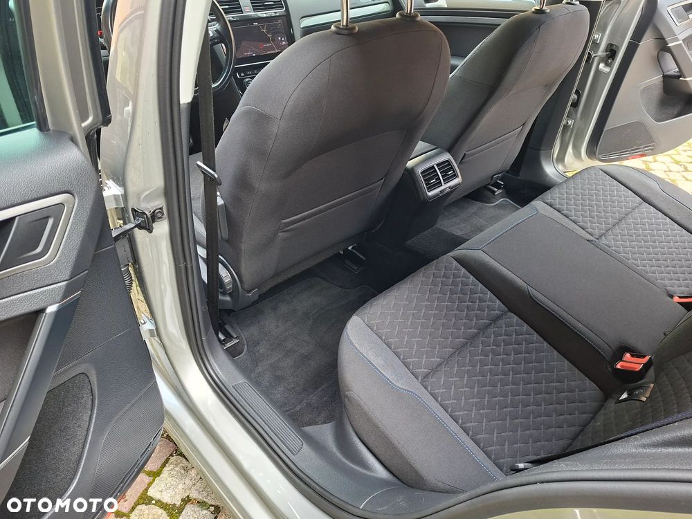 Volkswagen Golf 2.0 TDI Join - 14